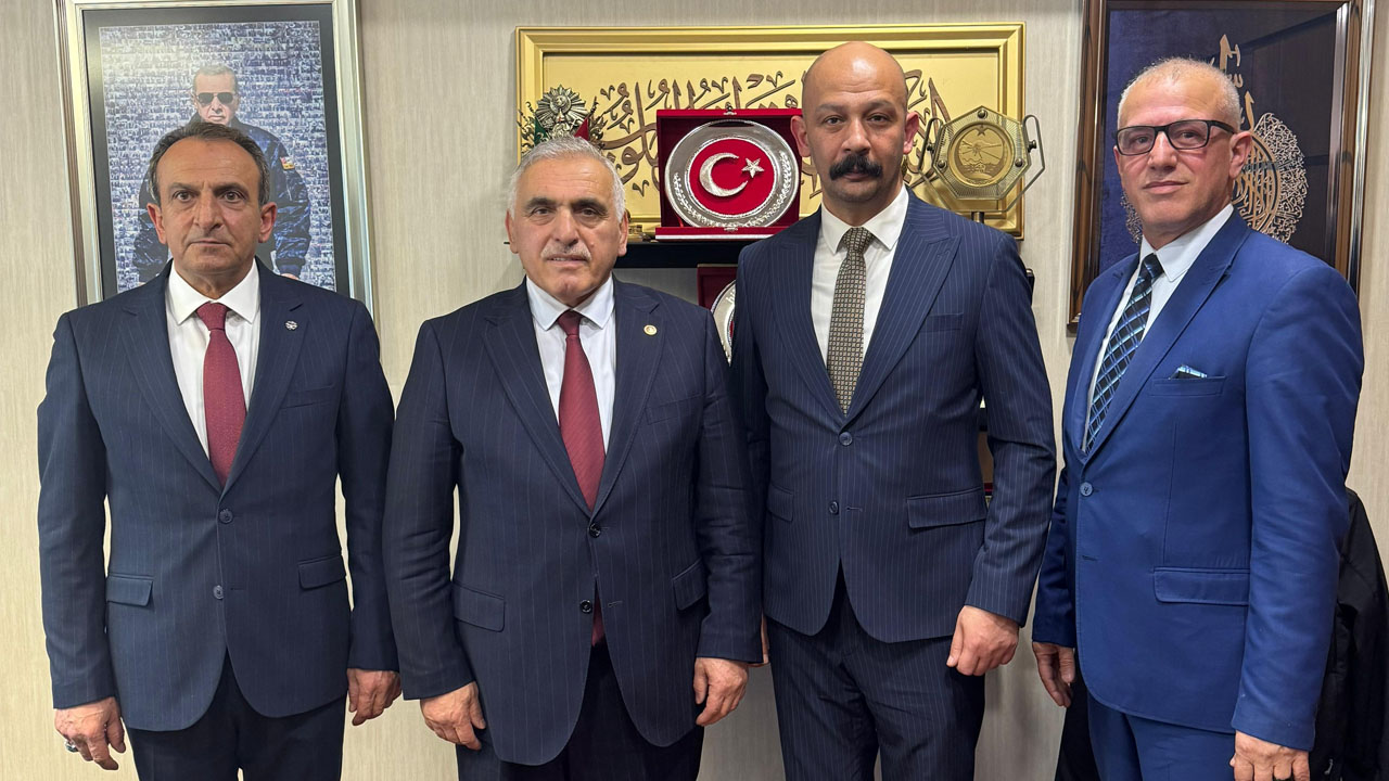 Adalet ve Kamu Çalışanları Sendikası’ndan Ankara’ya çıkarma: Talepler iletildi