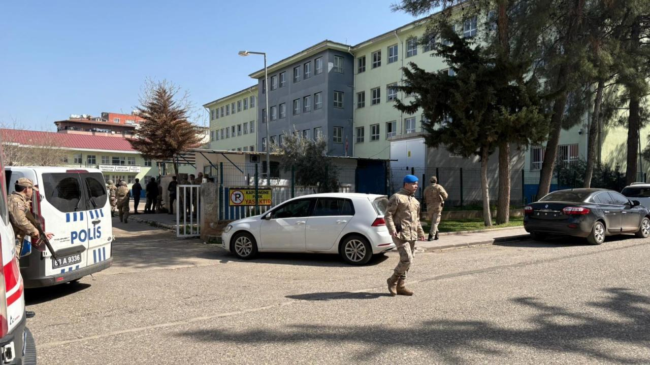 Siverek’teki saldırı sonrası sendikalar harekete geçti: Öğretmenlerden iş bırakma kararı