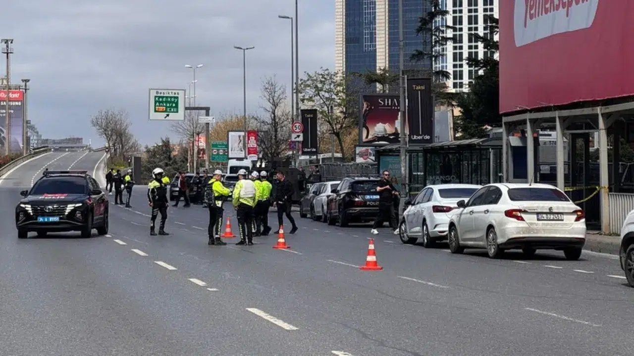 Polis hakkında alaycı ifade kullanan 8 kişi gözaltında