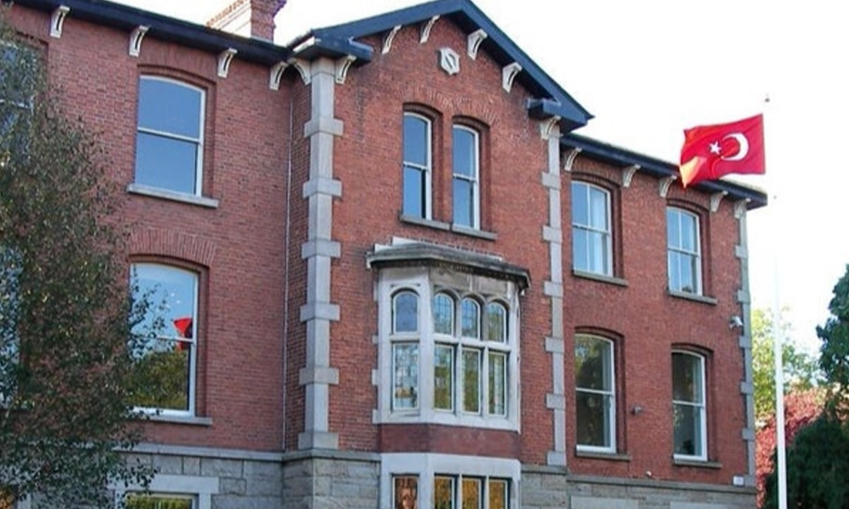 Dublin Büyükelçiliğine sözleşmeli sekreter alımı başvuruları için son gün