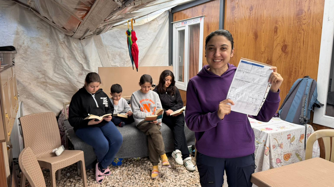 Enkaz başında verilen söz gerçek oldu: Hatay’da 9. öğrenci evi için imzalar atıldı!