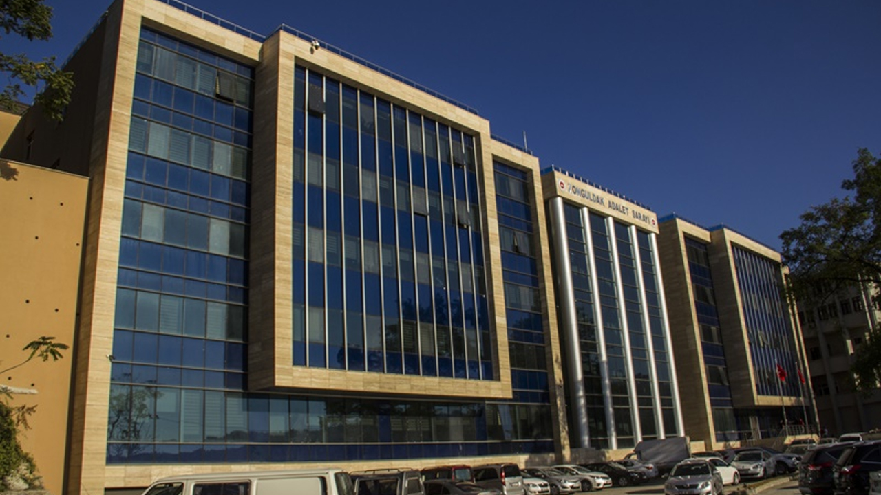 Yatırımcıların radarına girdi: Zonguldak Madenci Anıtı karşısında 2 taşınmaz satışa çıktı!